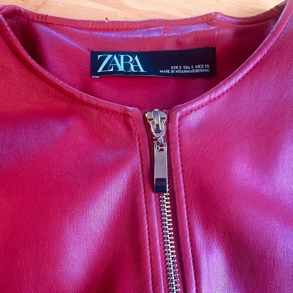 ZARA Women's Red Faux Leather Zip-Front Jacket - Picture 7 of 10